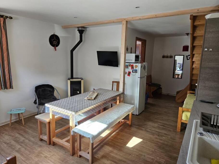 Chalet T3 Duplex Neuf Névache Exterior foto